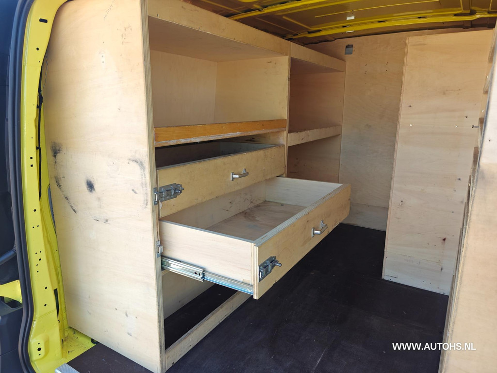 Mercedes-Benz Vito 111 CDI , Euro 6 , 1e Eig , In pracht staat , Apk maart 2026 , werkplaats inrichting. 16