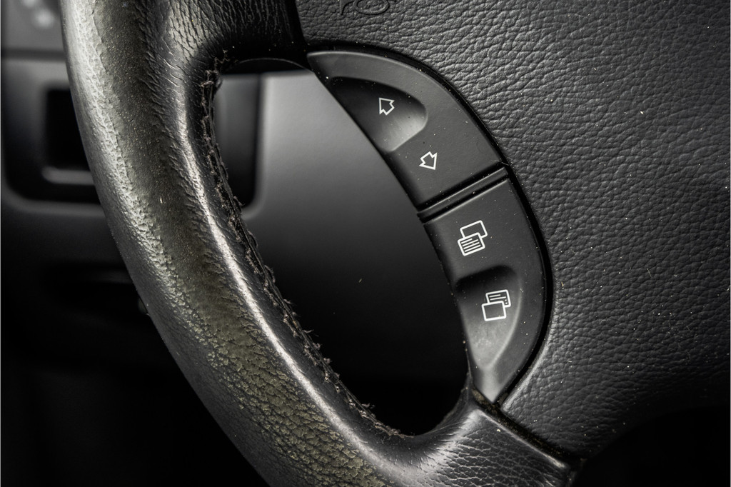 Mercedes-Benz Vito 111 CDI L2H1 | Airco | Cruise | 3-Zits | PDC 17