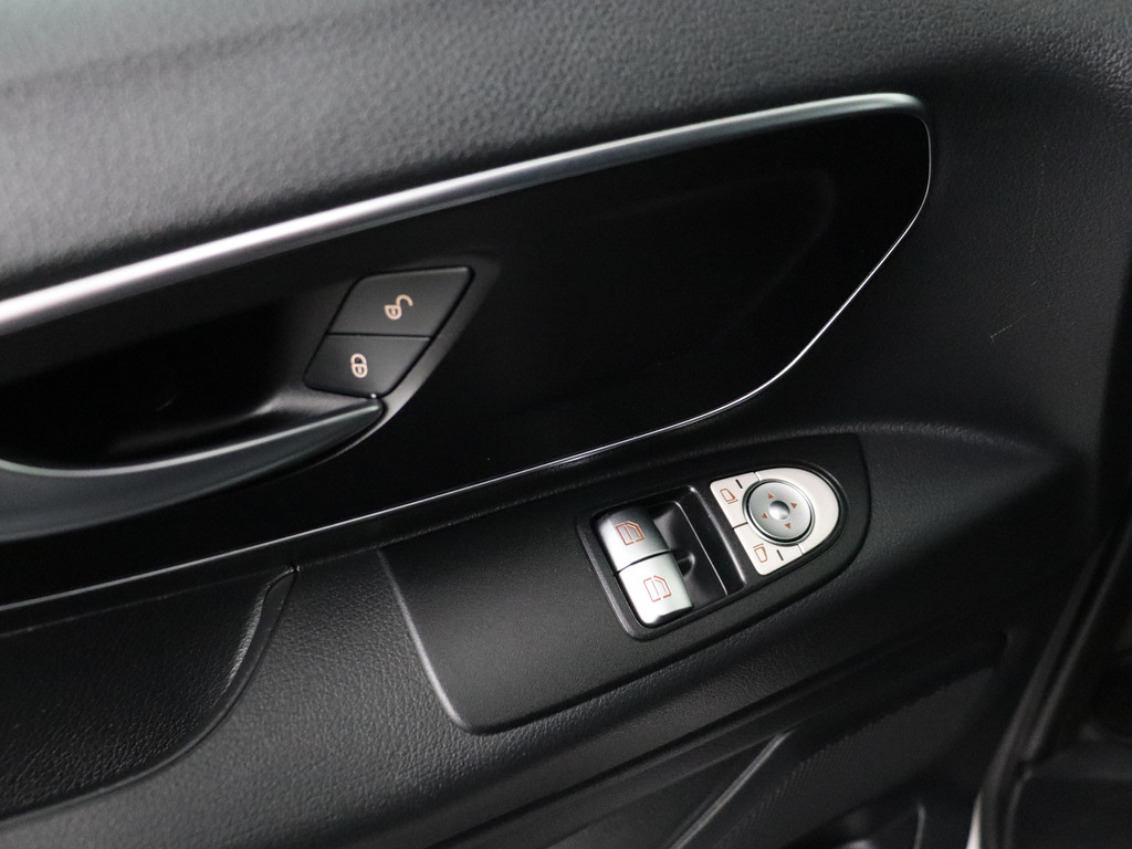 Mercedes-Benz Vito 111CDI Lang Achterdeuren | Navigatie | Camera | Airco | Cruise | Betimmering 8