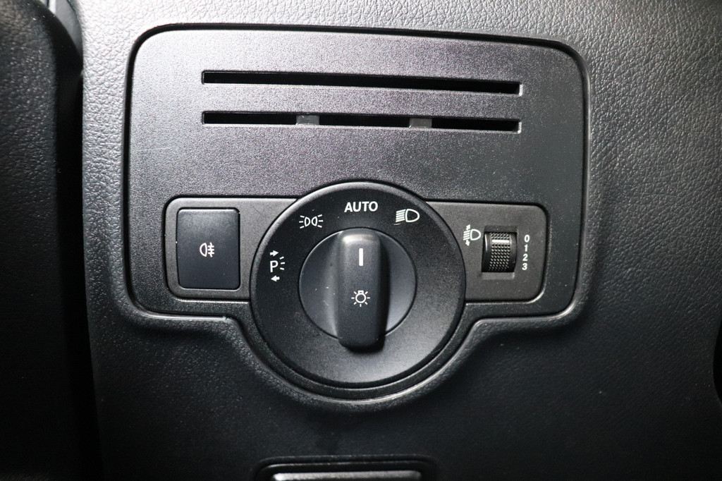 Mercedes-Benz Vito 111 CDI Lang Dubbele Cabine EURO 6 - Airco - Navi - Cruise - ⬠21.950,- Excl. 18