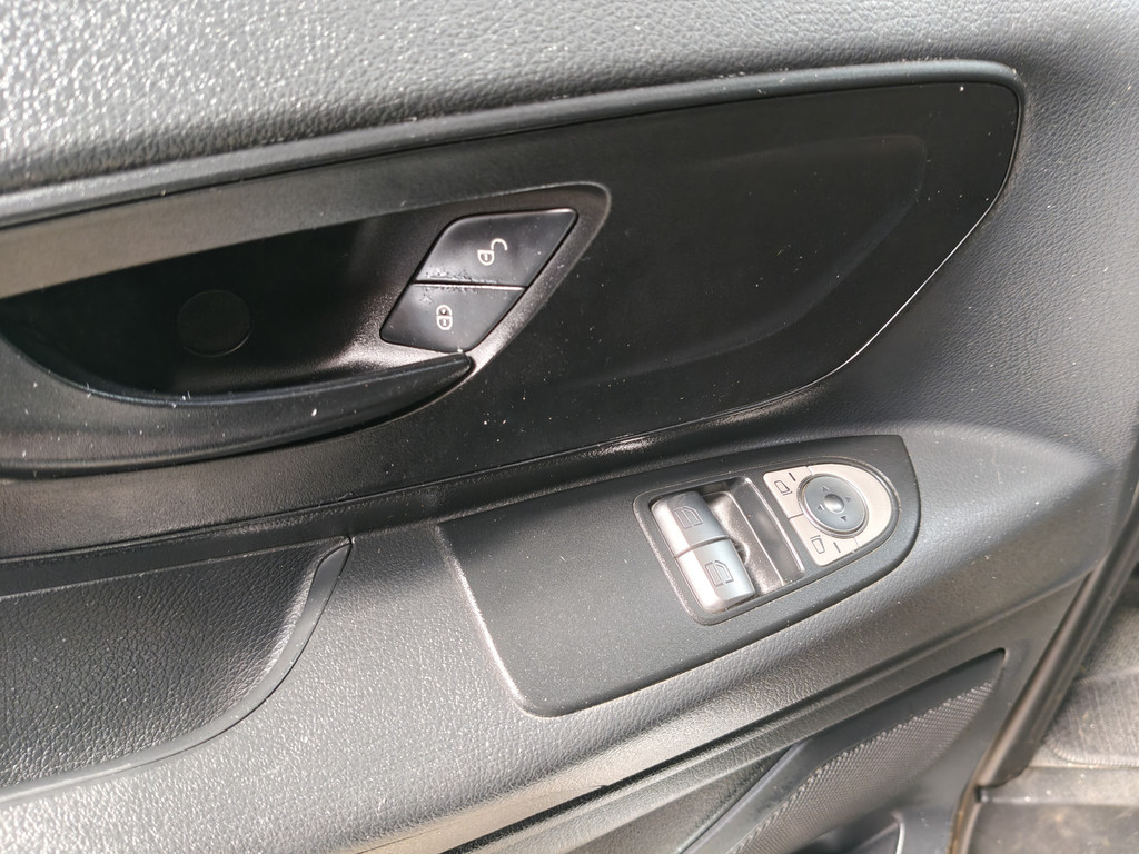 Mercedes-Benz Vito 111 CDI Lang E6 13