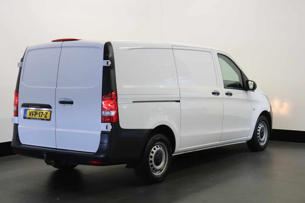 Mercedes-Benz Vito 111 CDI Lang EURO 6 - Airco - Cruise - Trekhaak - € 14.499,- Excl. 2