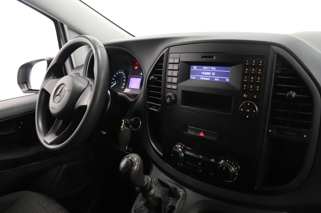 Mercedes-Benz Vito 111 CDI Lang EURO 6 - Airco - Cruise - Trekhaak - € 14.499,- Excl. 3