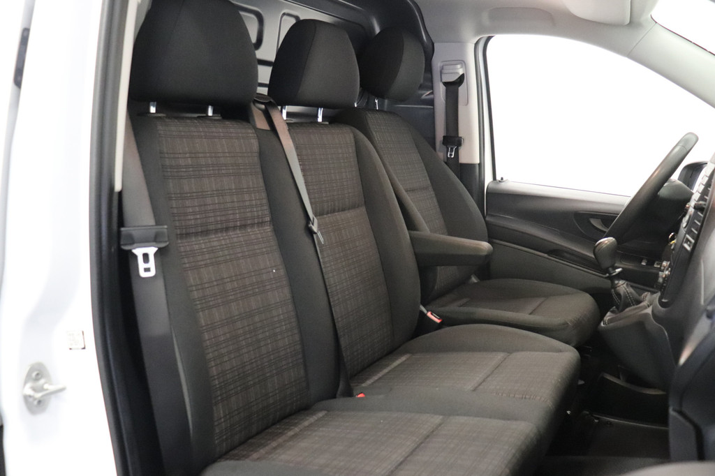 Mercedes-Benz Vito 111 CDI Lang EURO 6 - Airco - Cruise - Trekhaak - € 14.499,- Excl. 4