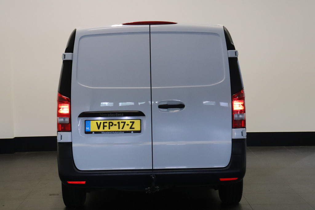 Mercedes-Benz Vito 111 CDI Lang EURO 6 - Airco - Cruise - Trekhaak - € 14.499,- Excl. 7