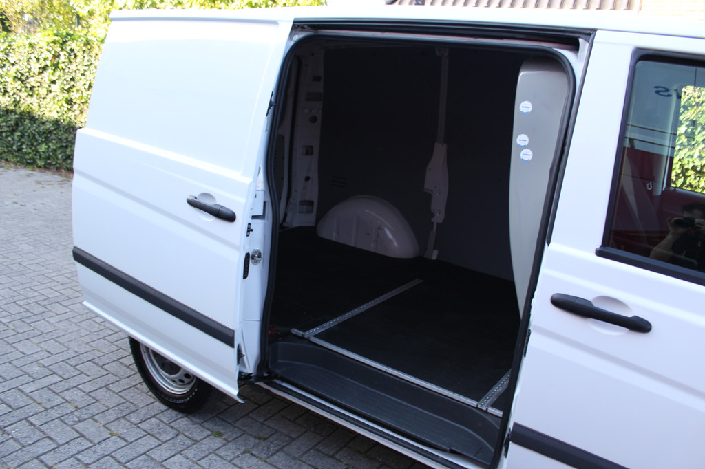 Mercedes-Benz Vito 113 CDI 2.2 E5 Automaat âairco ânette staat 1e eigenaar âcruise control 15
