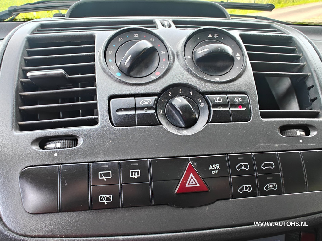 Mercedes-Benz Vito 113 CDI 320 , Airco , cruise , apk mei 2027 , 136 PK , recent beurt gehad 12