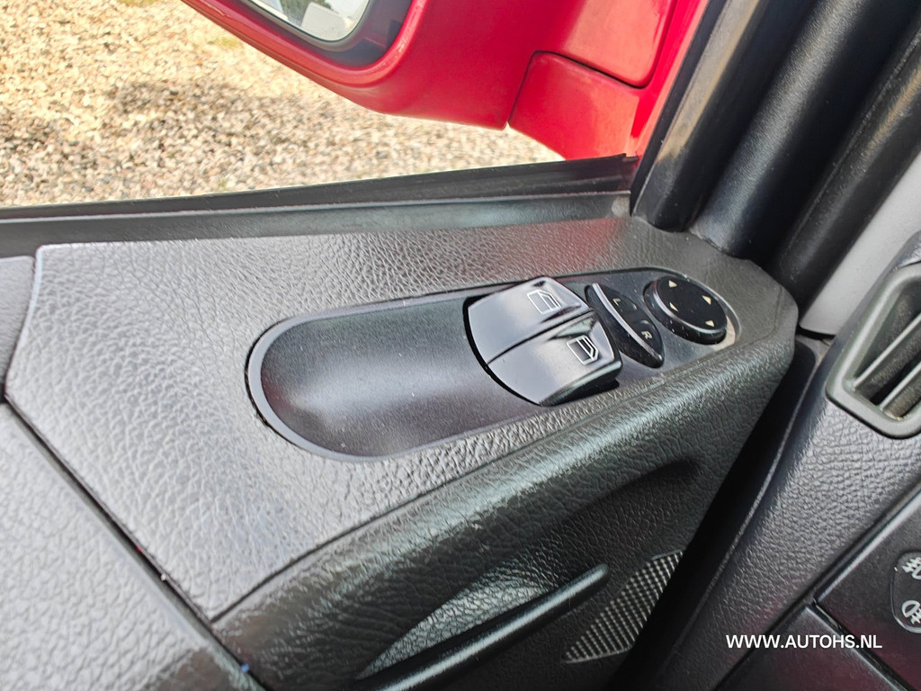 Mercedes-Benz Vito 113 CDI 320 , Airco , cruise , apk mei 2027 , 136 PK , recent beurt gehad 15
