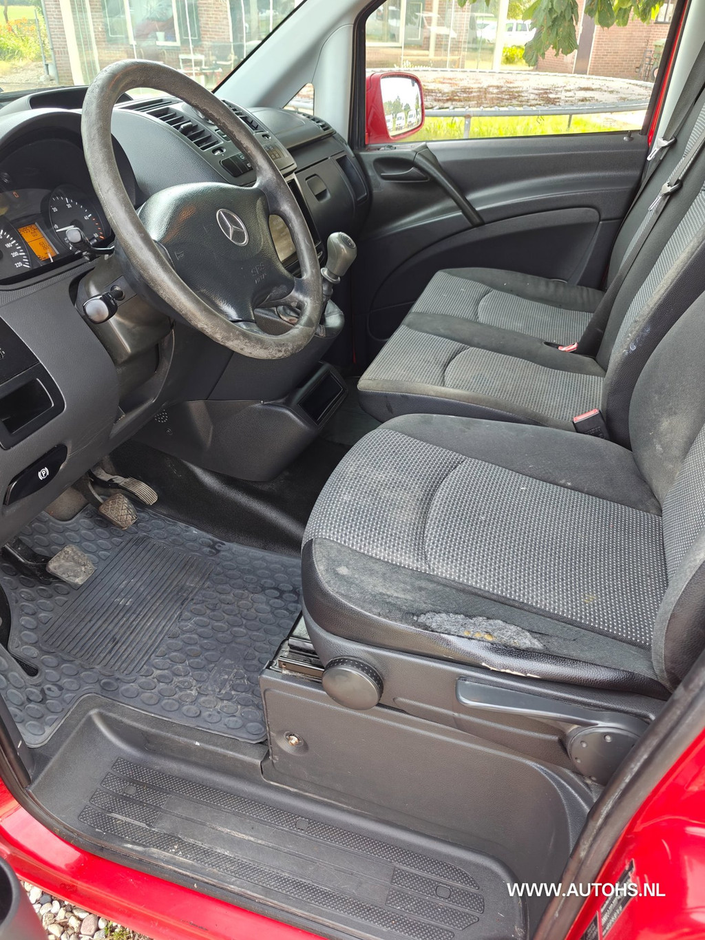 Mercedes-Benz Vito 113 CDI 320 , Airco , cruise , apk mei 2027 , 136 PK , recent beurt gehad 16