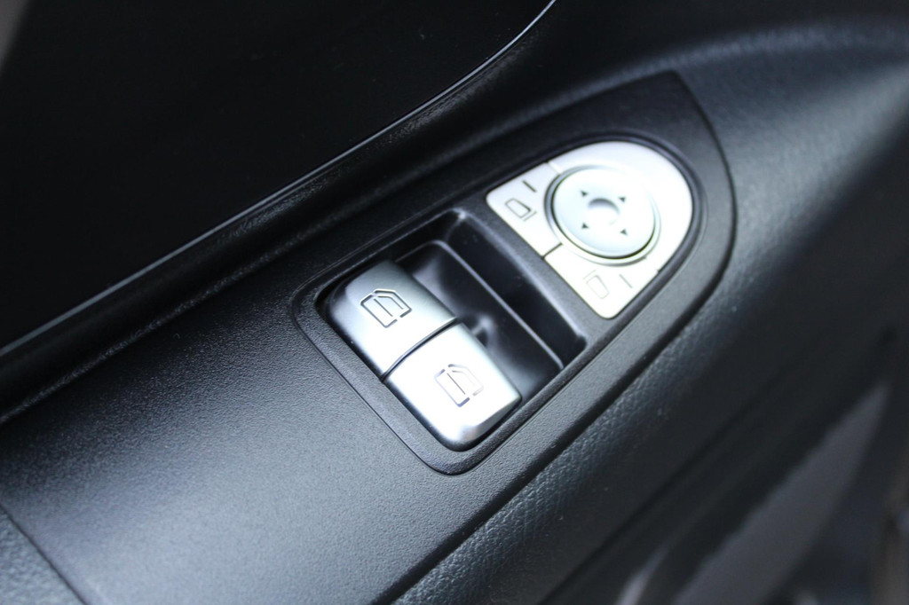 Mercedes-Benz Vito 114 CDI 136PK | AUTOMAAT | Climate Control | PDC V+A | NAVI 17