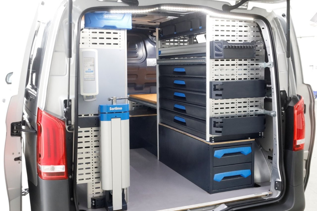 Mercedes-Benz Vito 114 CDI 136pk Compact 9G Automaat 2x Schuifdeur/LED/Camera/Navi/Inrichting 04-2022 13