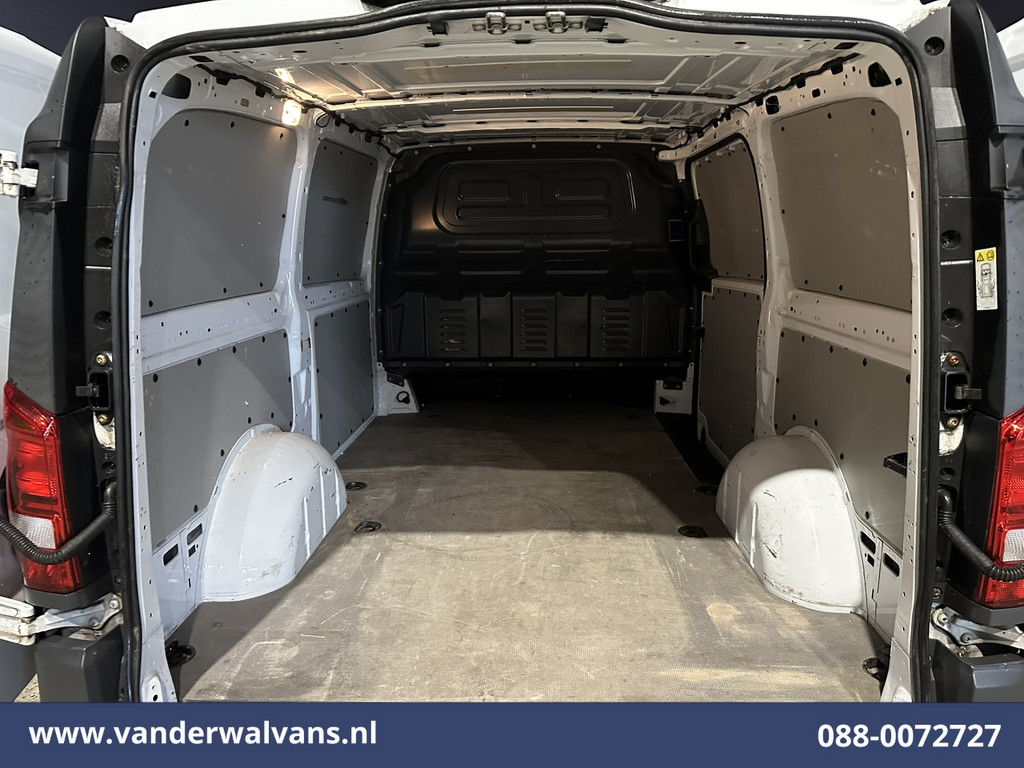 Mercedes-Benz Vito 114 CDI 136pk L2H1 Euro6 Airco | Camera | Bijrijdersbank | Cruisecontrol | Trekhaak Parkeersensoren, stoelverwarming 14