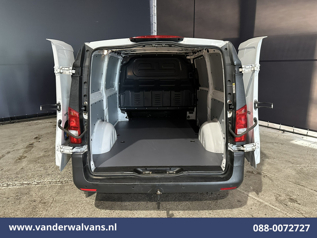Mercedes-Benz Vito 114 CDI 136pk L2H1 Euro6 Airco | Camera | Cruisecontrol | Stoelverwarming Trekhaak, Parkeersensoren, Bijrijdersbank 11