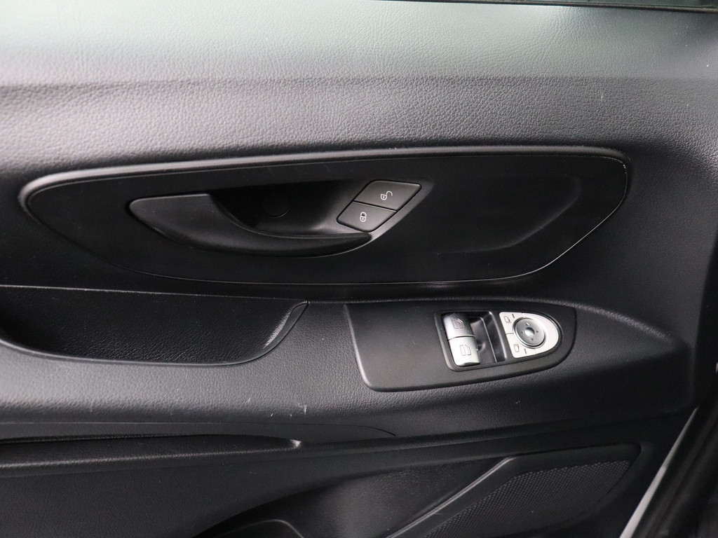 Mercedes-Benz Vito 114CDI 9G-Tronic Automaat Lang | Led | Navigatie | Leder | 3-Persoons | Trekhaak | Achterdeuren | Betimmering 8