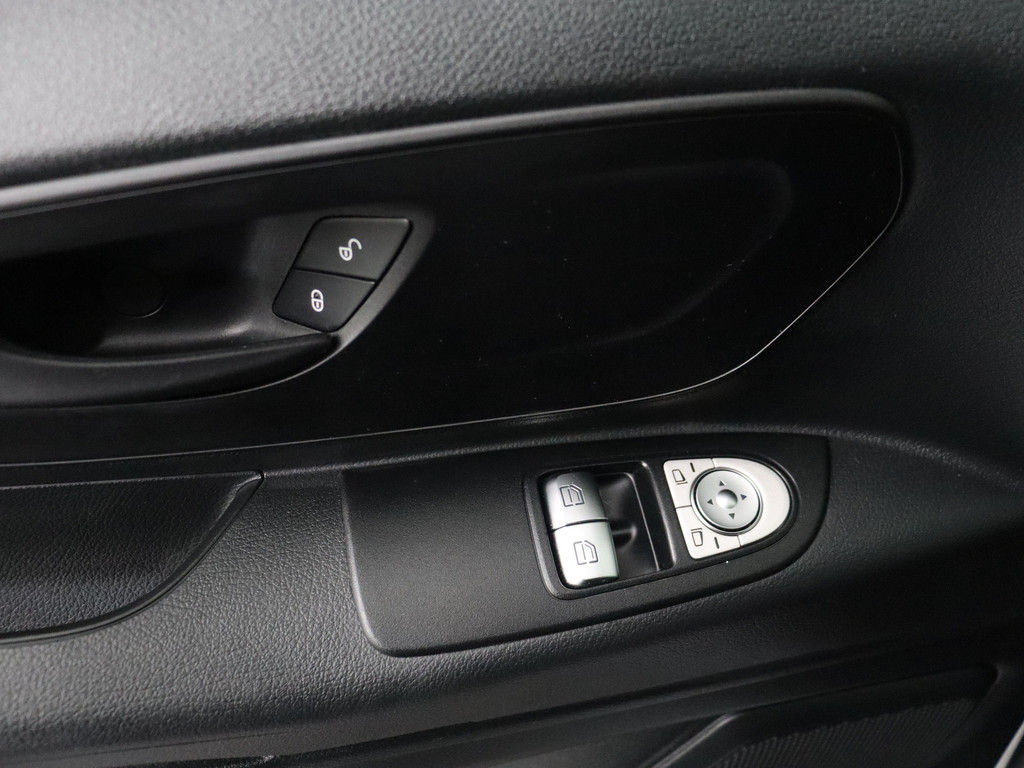 Mercedes-Benz Vito 114CDI 9G-Tronic Automaat Lang | Multimedia | Camera | 3-Persoons | Betimmering | Trekhaak 8