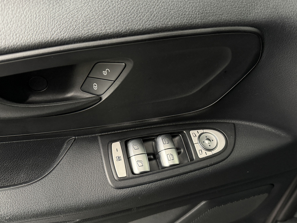 Mercedes-Benz Vito 114CDI 9G-Tronic Automaat XXL 9-Persoons | Personenbus | Prijs incl BTW en BPM EUR 43.995,-- | Leder | Navigatie | Airco | Cruise 8