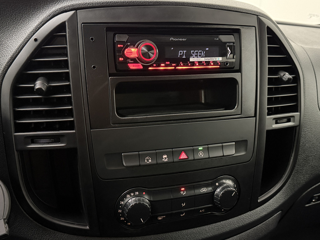 Mercedes-Benz Vito 114CDI Automaat Personenbus | 9-Persoons | Extra Lang | Prijs incl BTW EUR 25289,-- | Airco | Cruise | 2-2-2-3 Stoelopstelling 17