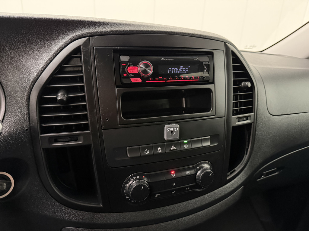 Mercedes-Benz Vito 114CDI Automaat Personenbus | 9-Persoons | Extra Lang | Prijs incl BTW EUR 27527,50 | Airco | Cruise | 2-2-2-3 Stoelopstelling 17