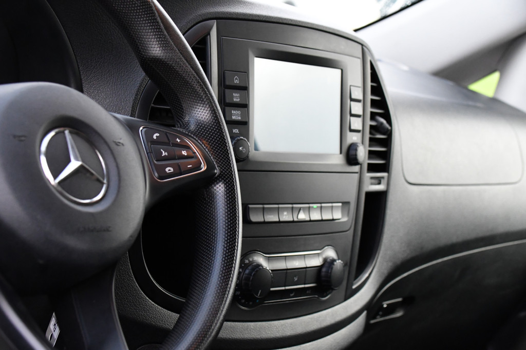 Mercedes-Benz Vito 114 CDI L2 Black Edition Camera, Cruise, Carplay, LED, 190pk, Automaat, Multimedia, Uniek! 15