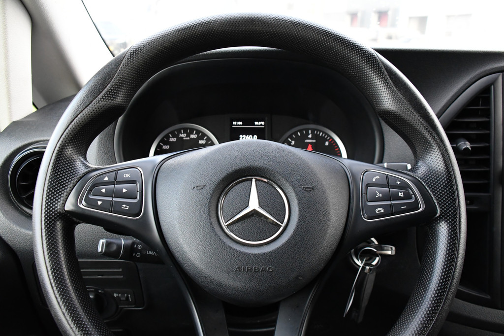 Mercedes-Benz Vito 114 CDI L2 Black Edition Camera, Cruise, Carplay, LED, 190pk, Automaat, Multimedia, Uniek! 16