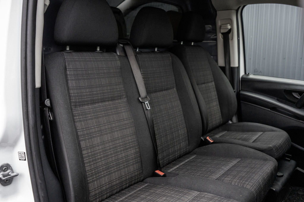 Mercedes-Benz Vito 114 CDI L2H1 | Automaat | Cruise | 3-Zits 12