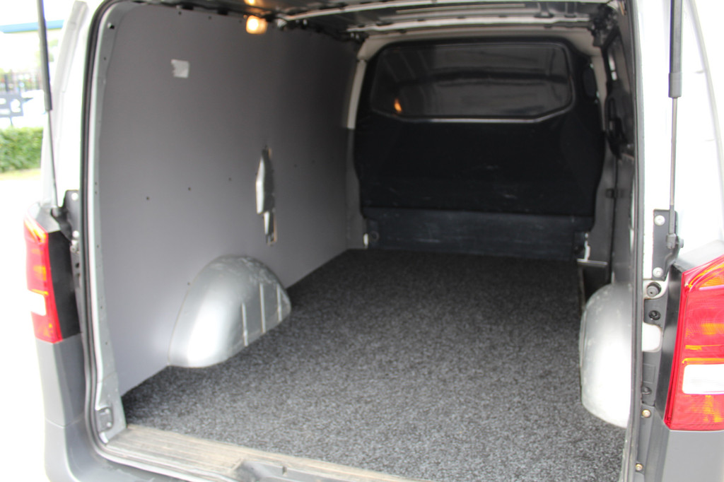 Mercedes-Benz Vito 114 CDI L2 Lang Automaat | Camera | PDC 13