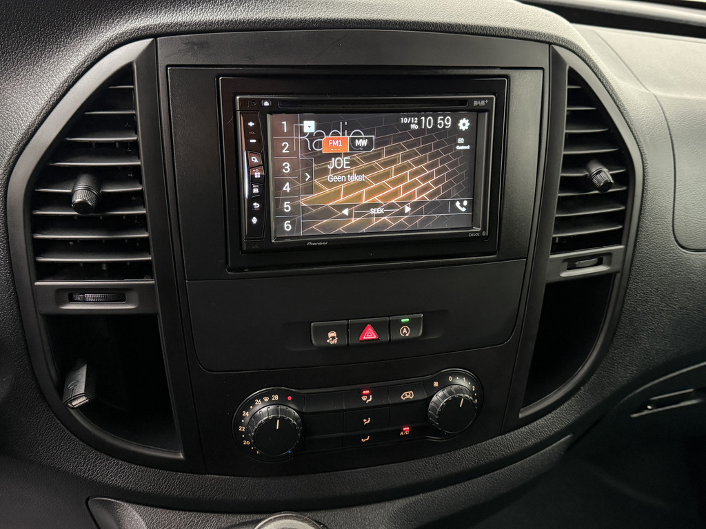 Mercedes-Benz Vito 114CDI Lang | 2xSchuifdeur | Leder | Navigatie | 3-Persoons | Trekhaak | Airco 17