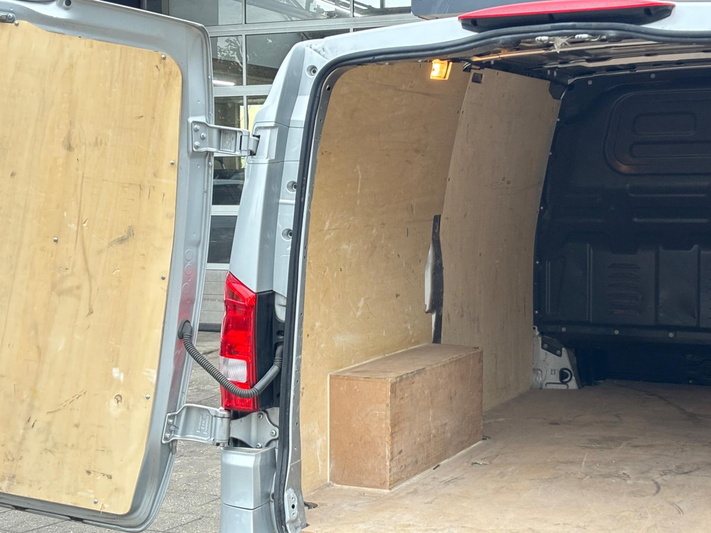 Mercedes-Benz Vito 114 CDI Lang AUTOMAAT|CRUISE|DRIE ZITPLAATSEN|TREKHAAK|AIRCO| 12