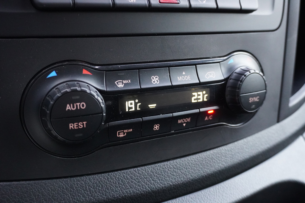 Mercedes-Benz Vito 114 CDI Lang Automaat EURO 6 - Airco - Navi - Cruise - ⬠17.950,- Excl. 9