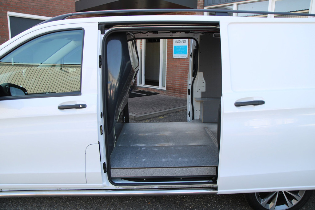 Mercedes-Benz Vito 114 CDI Lang / Automaat / Trekhaak / Dubbele schuif / Camera 8