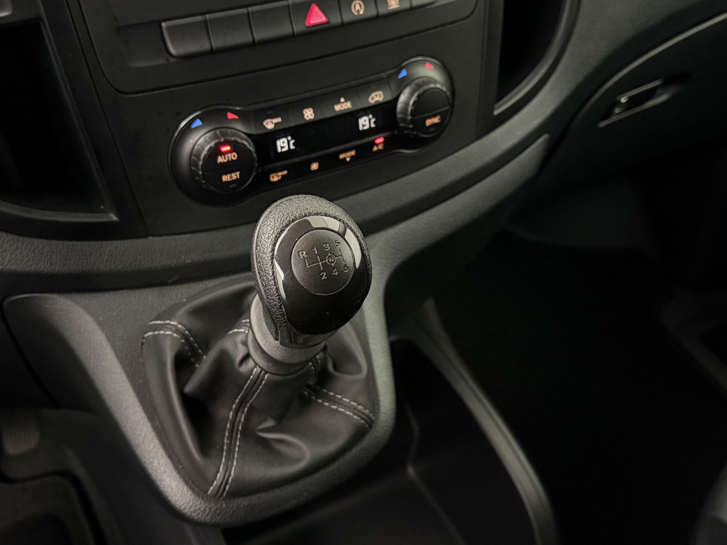 Mercedes-Benz Vito 114CDI Lang Black Edition Dubbele Cabine | Led | Navigatie | Camera | Airco | Cruise | 16
