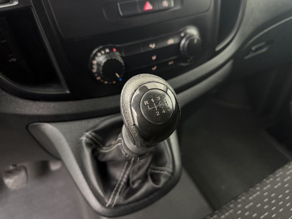 Mercedes-Benz Vito 114CDI Lang Black Edition | Navigatie | Camera | Airco| 3-Zits | Betimmering 15