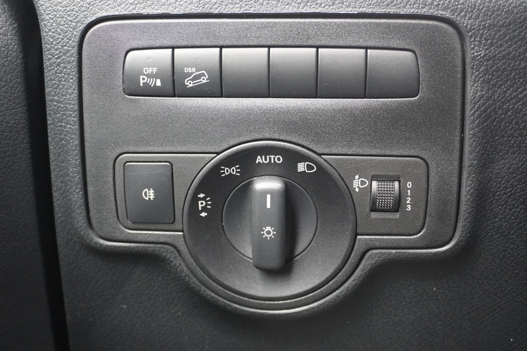 Mercedes-Benz Vito 114 CDI Lang EURO 6 - A/C Climate - Cruise - Trekhaak - ⬠17.950,- Excl. 20