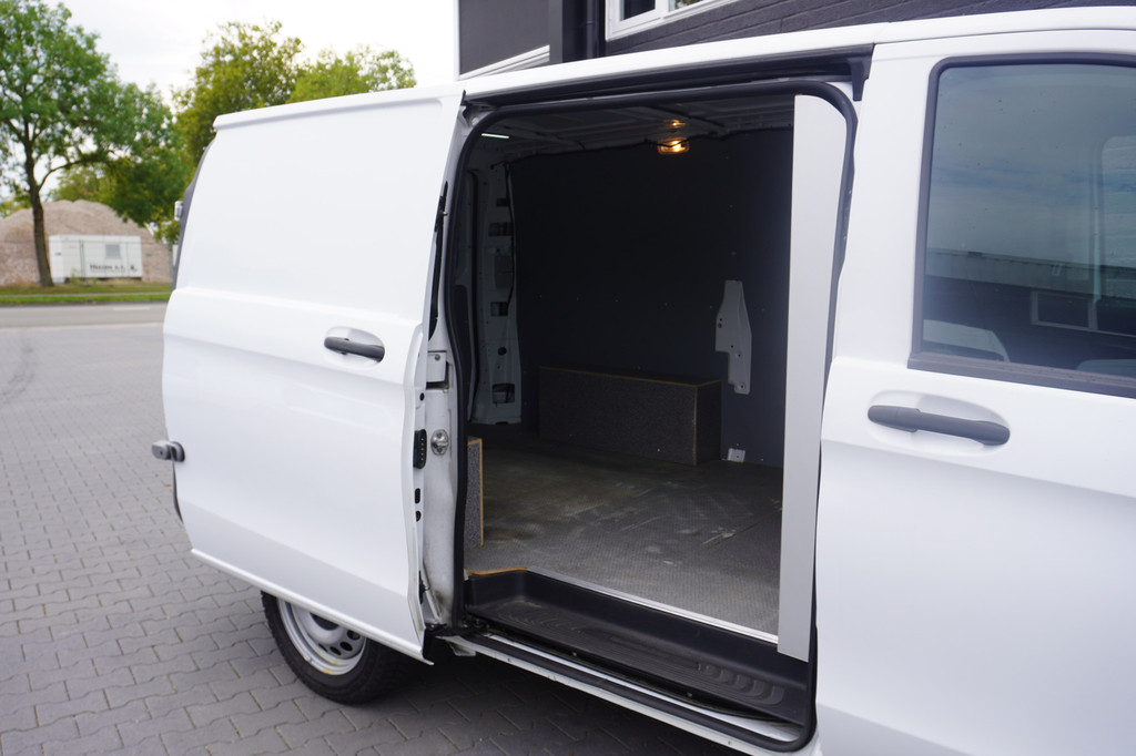 Mercedes-Benz Vito 114 CDI Lang EURO 6 - A/C Climate - Cruise - Trekhaak - ⬠17.950,- Excl. 9