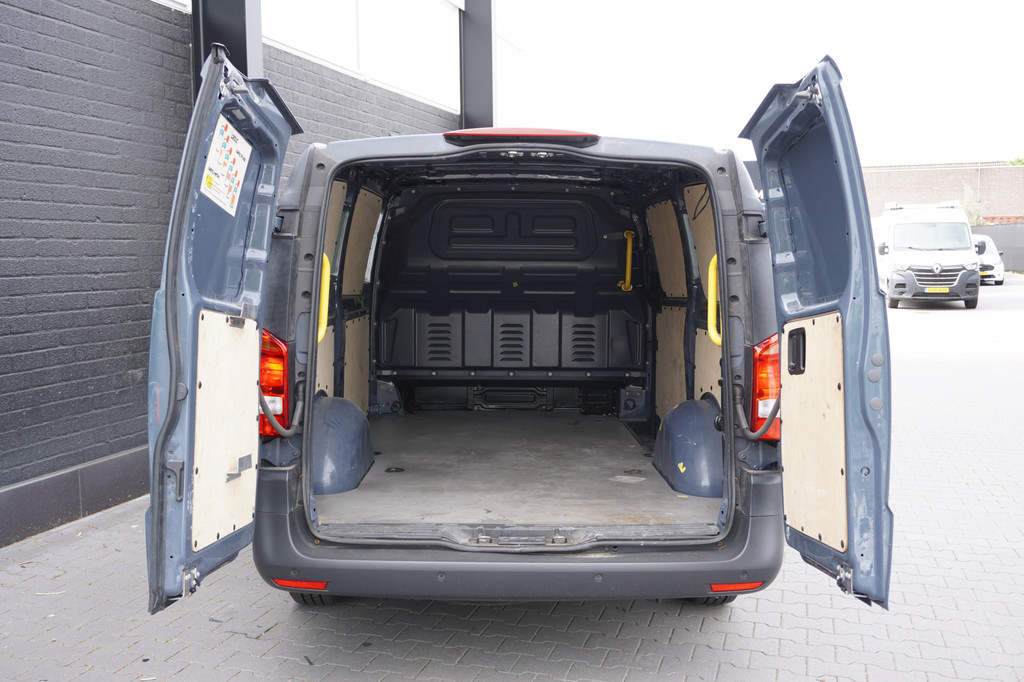 Mercedes-Benz Vito 114 CDI Lang EURO 6 - Airco - Cruise - Camera - €13.900,- Excl. 7