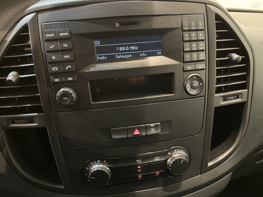Mercedes-Benz Vito 114 CDI Lang / Euro 6 / Servicebus / Sortimo inrichting / Airco / Cruise Control / Trekhaak / PDC / 3-Zits / 9