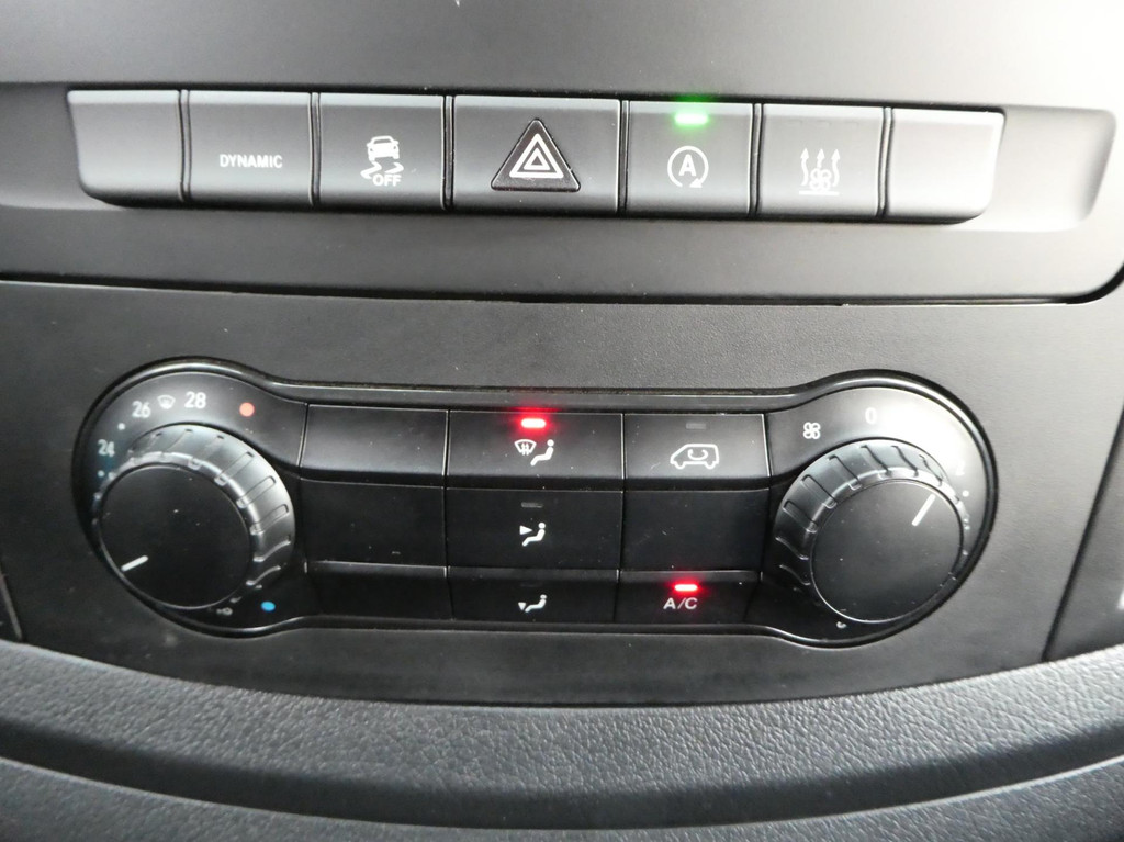 Mercedes-Benz Vito 114 CDI Lang L2 automaat 3 zits camera trekhaak 12