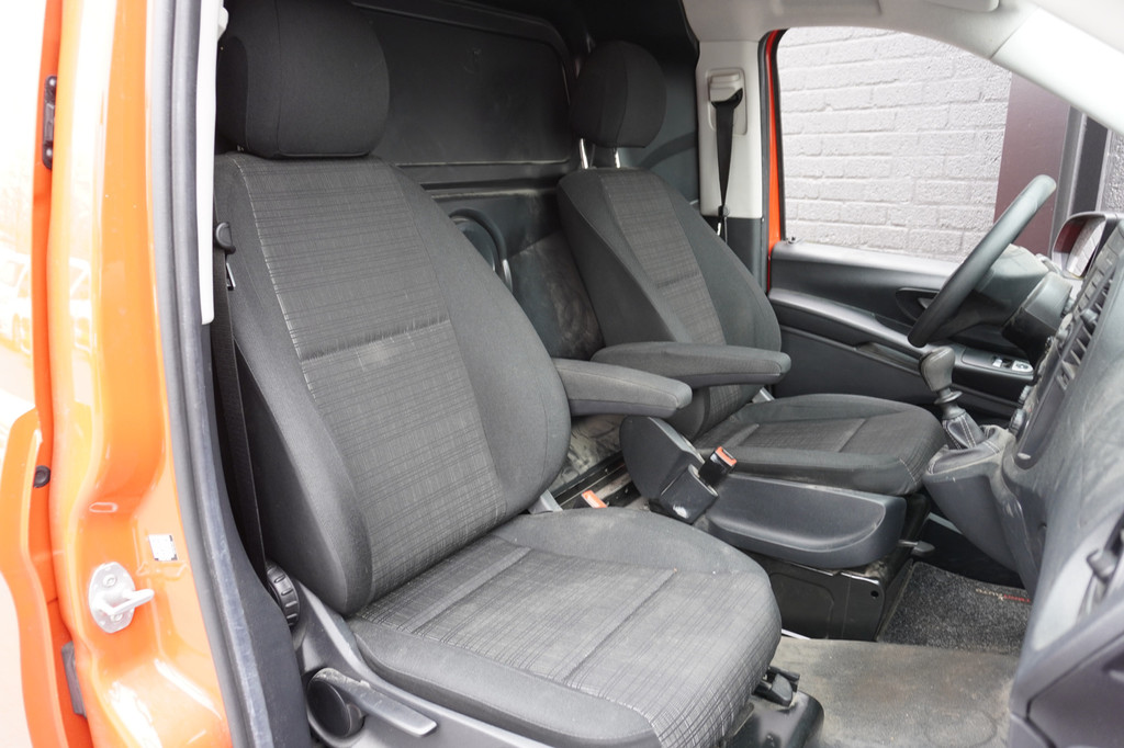 Mercedes-Benz Vito 114 CDI XL EURO 6 - A/C Climate - Cruise - Camera - € 13.950,- Excl. 5