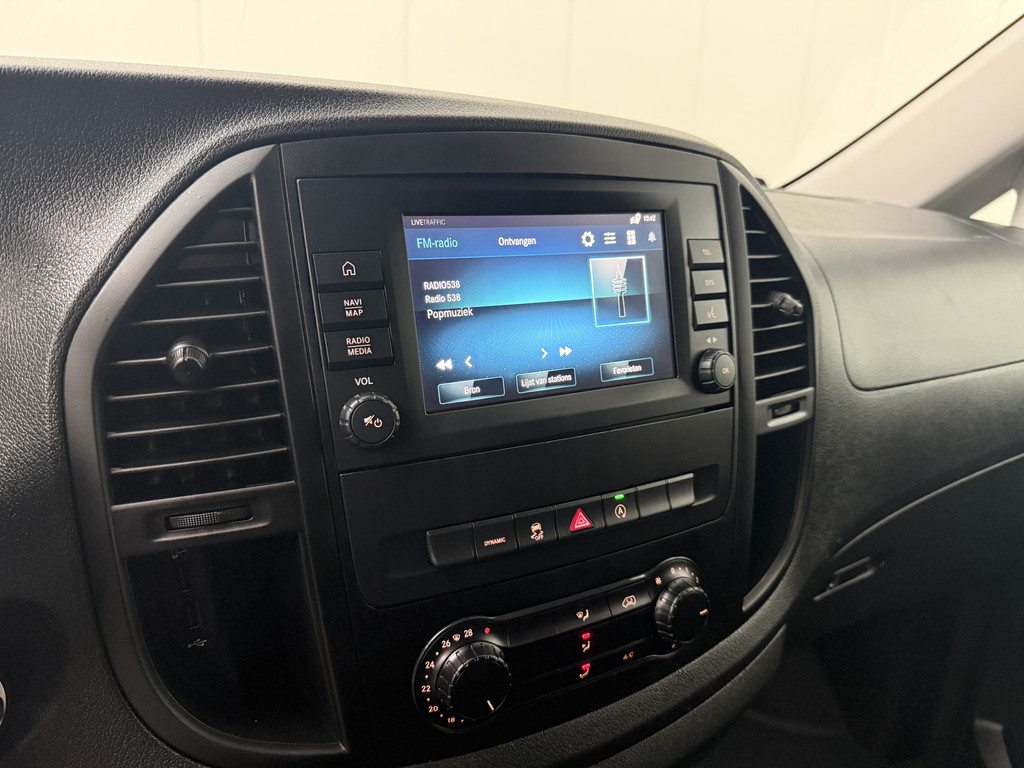 Mercedes-Benz Vito 114CDi Automaat | Werkplaats inrichting | Led | 2xSchuifdeur | Navigatie | Camera | Airco | Cruise | Multimedia 17