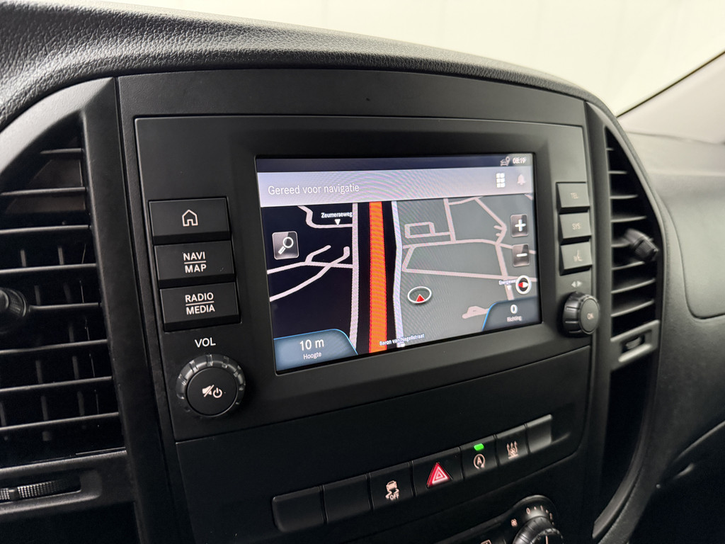 Mercedes-Benz Vito 114CDi Lang | Achterdeuren | Navigatie | Airco | Cruise | 3-Zits 17