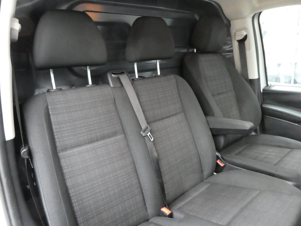 Mercedes-Benz Vito 114cdi XL, 2xschuifdeur, Automaat, Camera, Navigatie, 3-Zits, trekhaak, PDC. 19