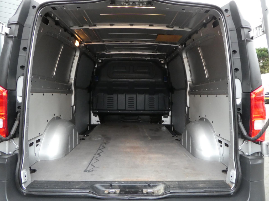 Mercedes-Benz Vito 114cdi XL, 2xschuifdeur, Automaat, Camera, Navigatie, 3-Zits, trekhaak, PDC. 9