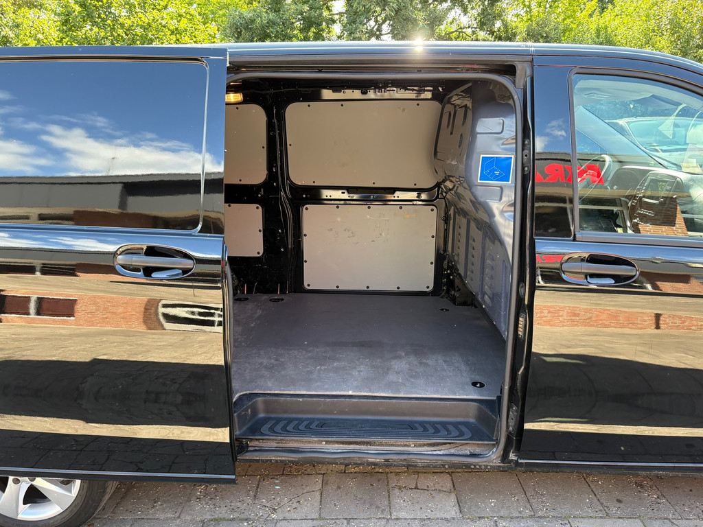 Mercedes-Benz Vito 116 CDI Extra Lang|4X4|NAP|AUTOMAAT|clima|cruise|2500KG trekgewicht|achteruitrijcamera|parkeersensoren|navi 11