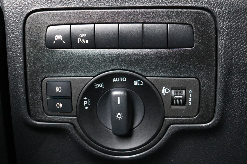 Mercedes-Benz Vito 116 CDI Extra Lang DC Comfort Automaat EURO6 - Airco - Cruise - Navi - 2 x Elektrische deur - Sfeer - ⬠29.900,- Ex. BTW 13