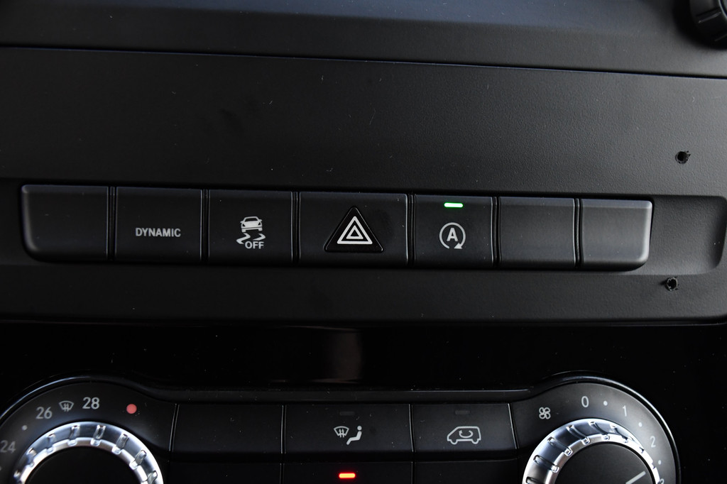 Mercedes-Benz Vito 116 CDI L2 AMG Edition Camera, Cruise, Carplay, 164pk, Automaat, Trekhaak, Stoelverarming, Luxe interieur, Uniek! 17