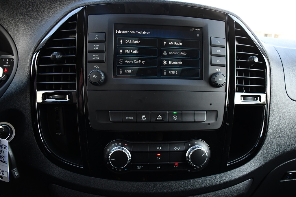 Mercedes-Benz Vito 116 CDI L2 AMG Edition Camera, Cruise, Carplay, 164pk, Automaat, Trekhaak, Stoelverarming, Luxe interieur, Uniek! 18