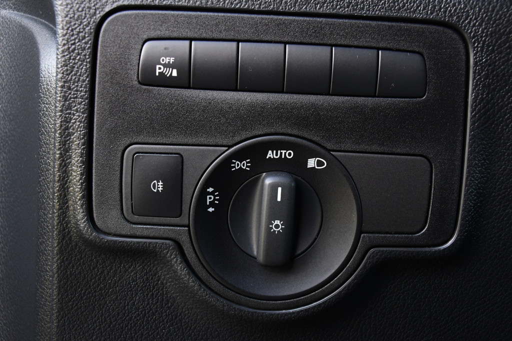 Mercedes-Benz Vito 116 CDI L2 AMG Edition Camera, Cruise, Carplay, 164pk, Automaat, Trekhaak, Stoelverarming, Luxe interieur, Uniek! 21