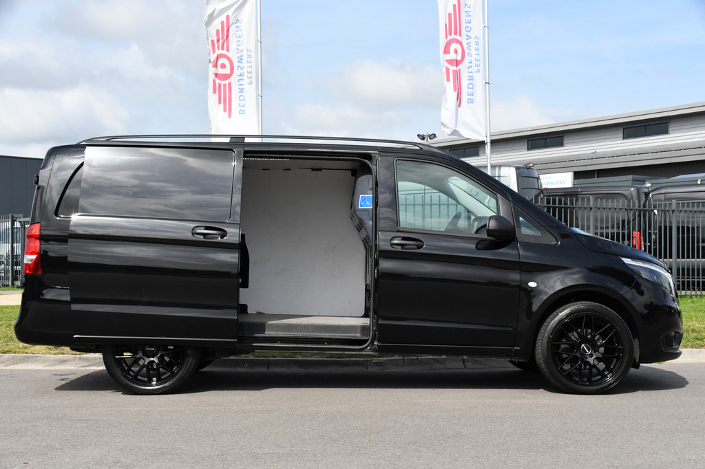 Mercedes-Benz Vito 116 CDI L2 Black Edition Cruise, Camera, Carplay, 164pk, Automaat, Sensoren, Trekhaak, Multimedia, LED, Stoelverwarming, Uniek! 11
