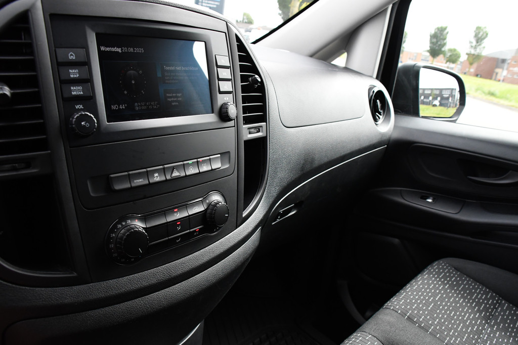 Mercedes-Benz Vito 116 CDI L2 Black Edition Cruise, Camera, Carplay, 164pk, Automaat, Sensoren, Trekhaak, Multimedia, LED, Stoelverwarming, Uniek! 20