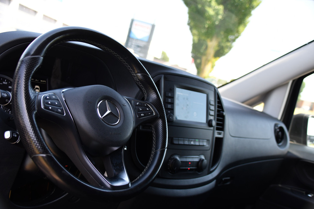 Mercedes-Benz Vito 116 CDI L2 PB Edition Camera, Adaptieve Cruise, Carplay, LED, 164pk, Automaat, Stoelverwarming, Leder, Trekhaak, Uniek! 12